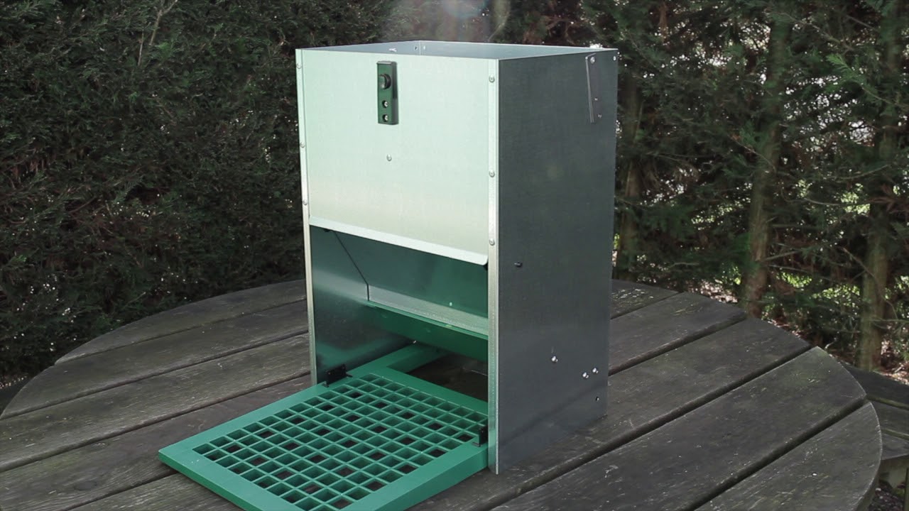 Mangeoire anti nuisibles à trémie 5 kg