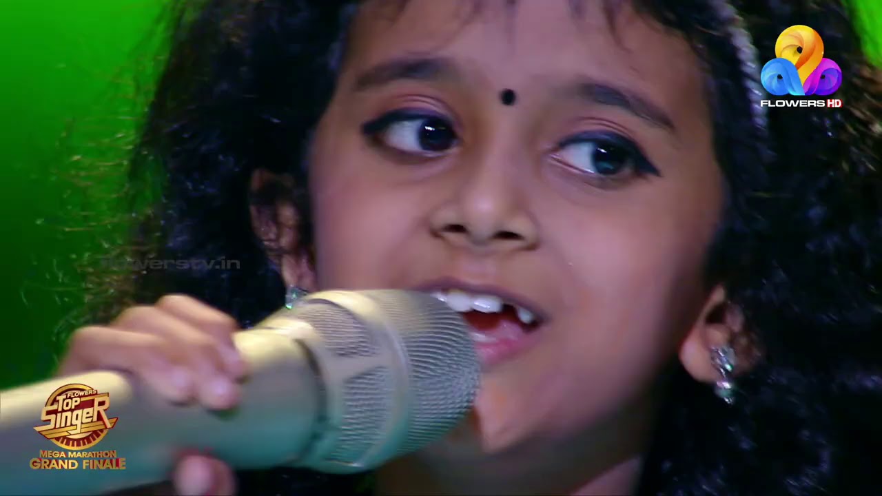 പാട്ടിന്റെ പൂന്തോണി തുഴഞ്ഞ് അനന്യക്കുട്ടി..