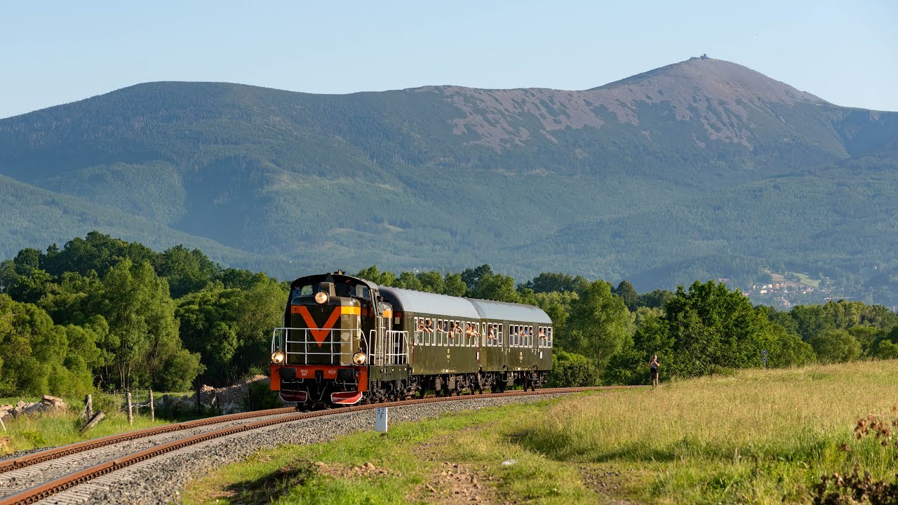 SP42-001 z pociągami KD Retro do Karpacza