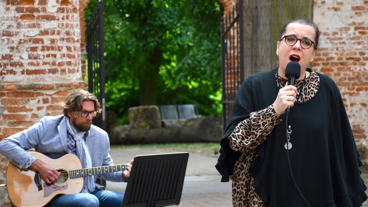 Zij zit als een vogel - Francis van Broekhuizen (KRO-NCRV)