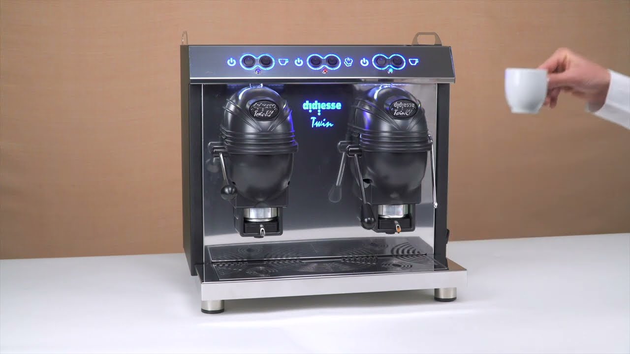 Twin | How to dispens coffee with the professional coffee pod machine