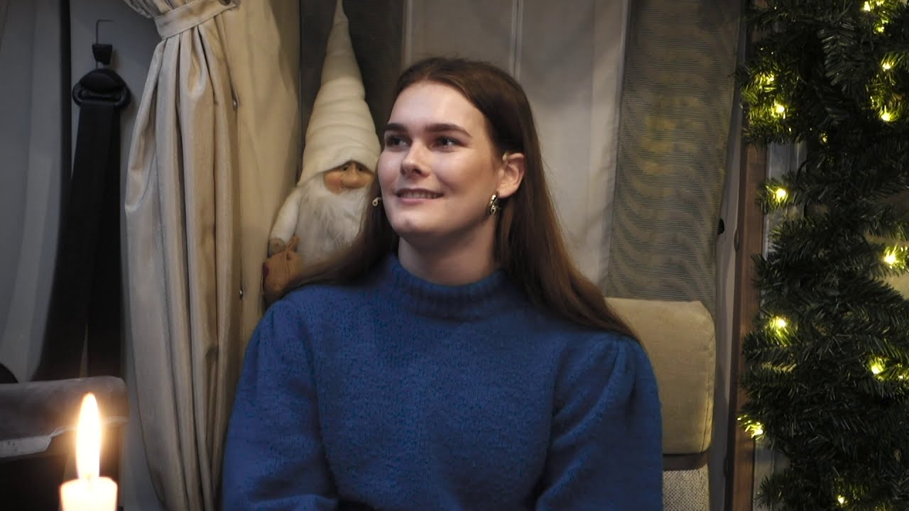 Lydb&oslash;lgen Julekalender VLOG 2020 / Ep.1 -  Fredrikke T&oslash;nnessen_ Something about December (Cover)