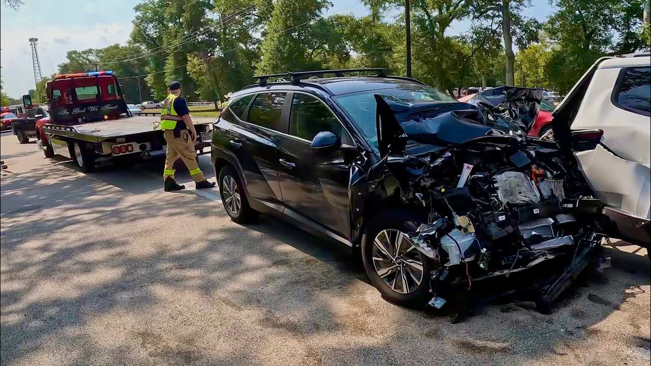 Sunday Church Traffic Causes 3 Car Pile Up!!
