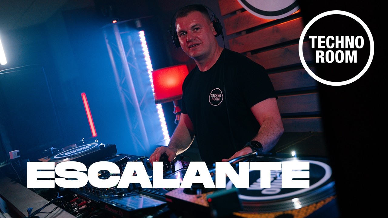 CARLOS ESCALANTE | Techno Room Radio