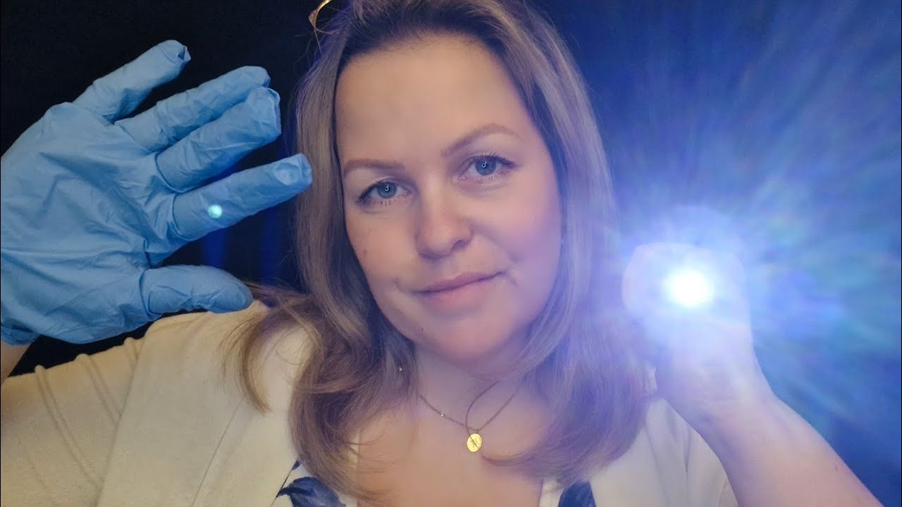 ASMR Der Schnellste Check-Up bei Der Ungeduldigsten &Auml;rztin Der Stadt (medical exam, soft spoken)