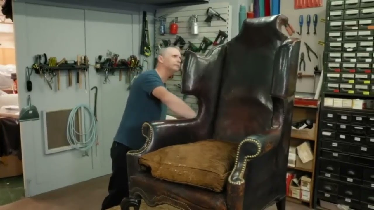 Rare early 18th century chair, Craig Hughes, Salvage Hunters 