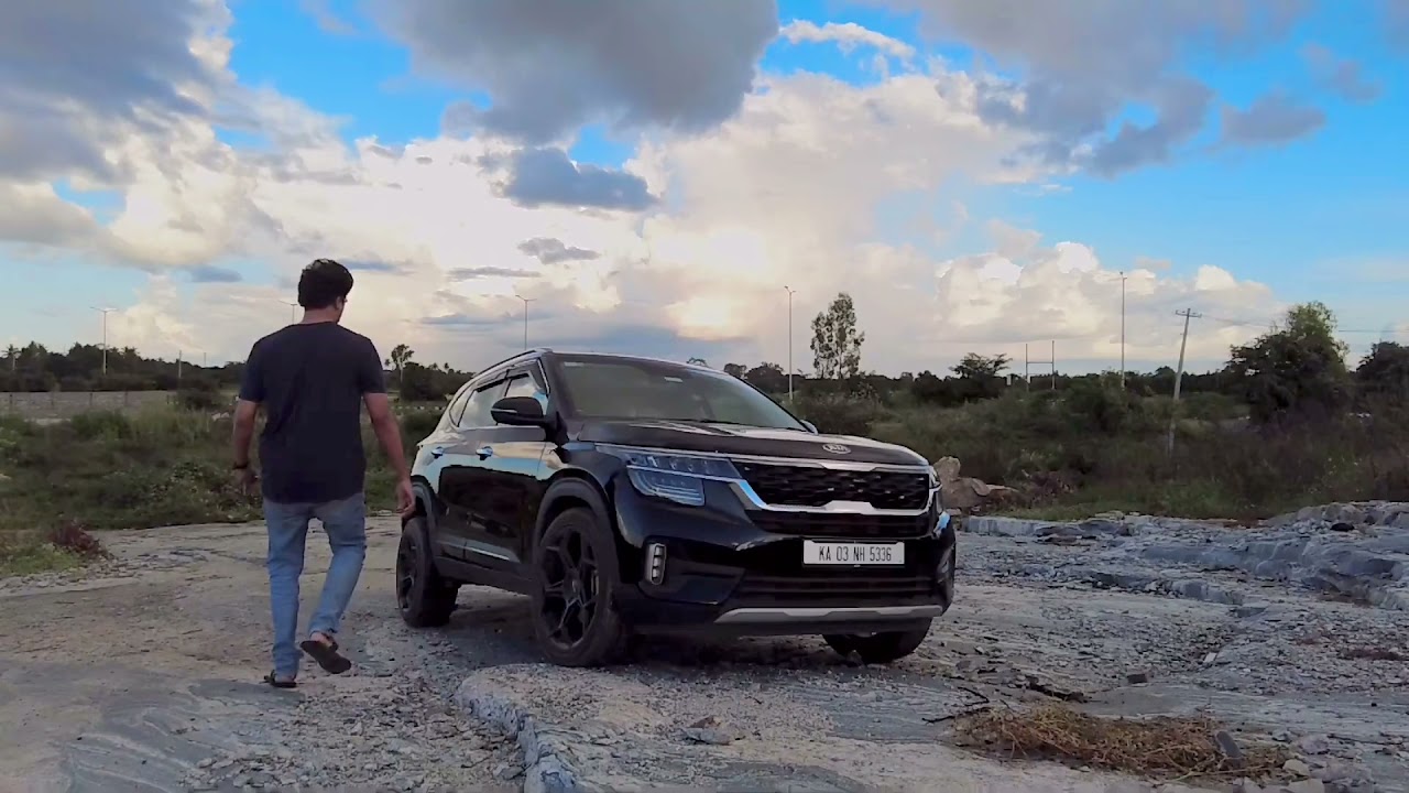 Kia Seltos cinematic modified Black Htx alloy wheels