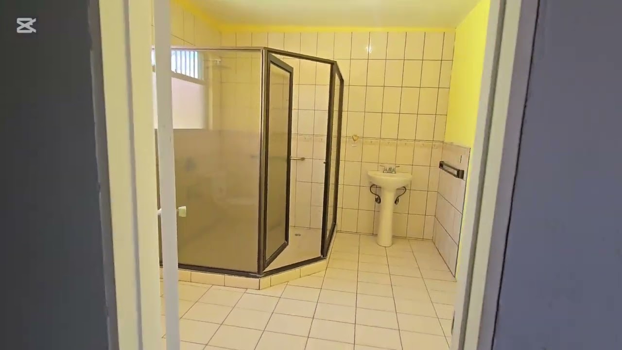 Venta de hermosa casa, Residencial Villa Adobe, Santo Domingo de Heredia