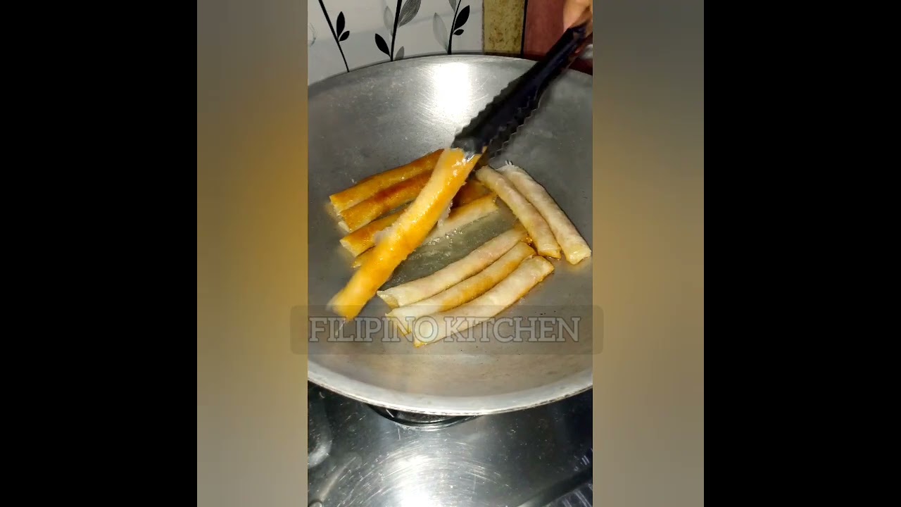 Cheese stick and turon for meryenda😋