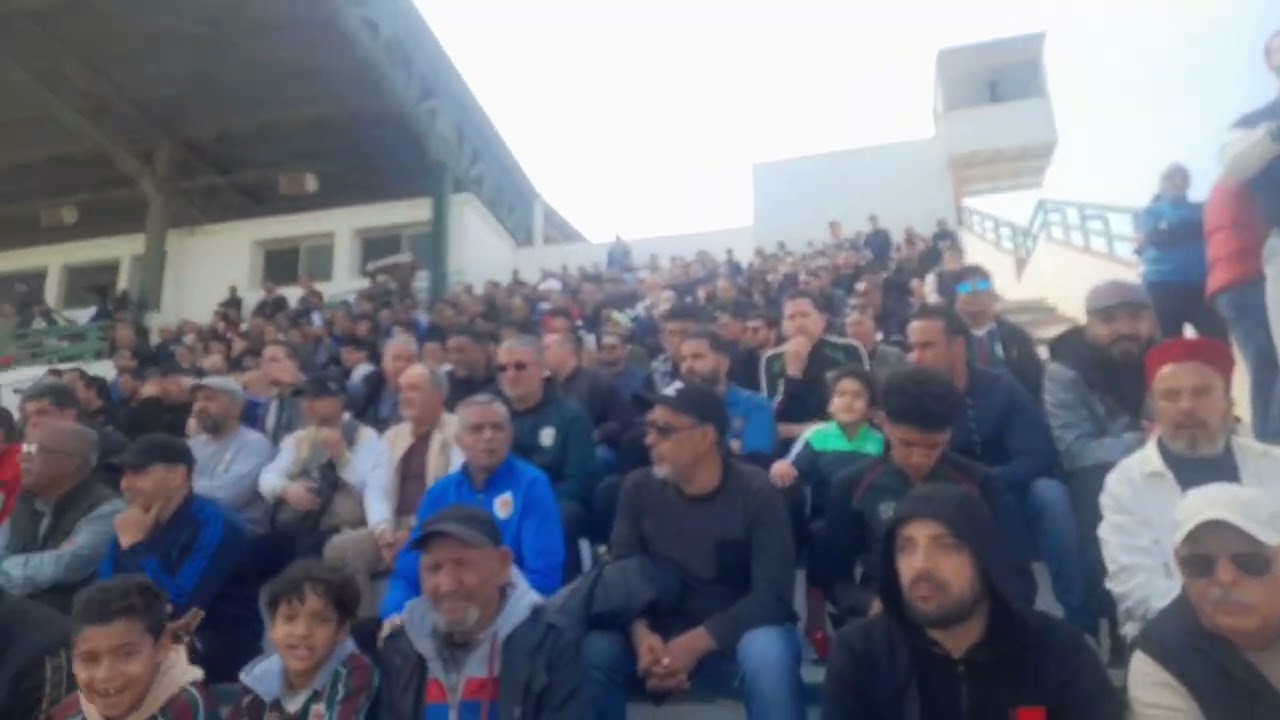 كواليس و أجواء جماهير الملعب التونسي في مدارج ملعب باردو    خلال لقاء النجم الساحلي 