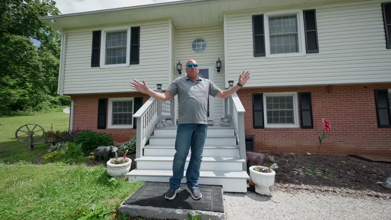 🏡 Country Charm in Linden, VA! 4179 Fiery Run Rd Listed by Joe Dedekind