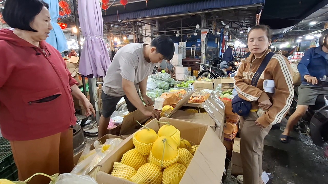 Đầu Năm Đi Chợ Đầu Mối Bình Điền Mua Trái Cây Giá Sỉ