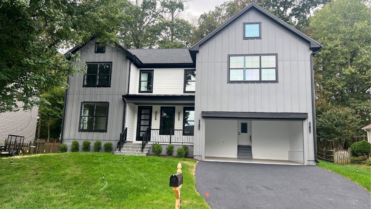 I Don't Know Why This NEW Clifton VA Home Hasn't Sold Yet