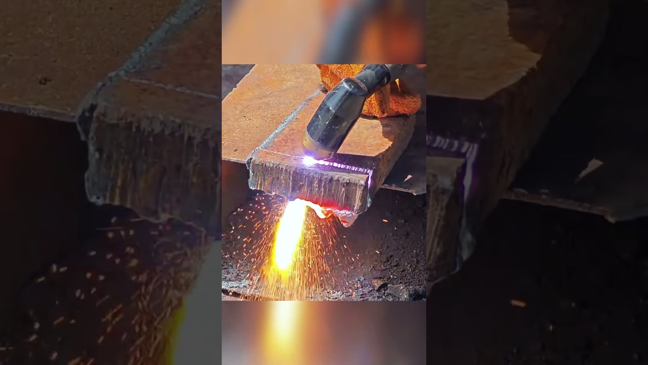 Plasma cutting machine with built-in air pump