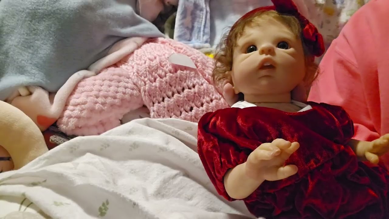OMGOSH Another Elf joins the nursery!