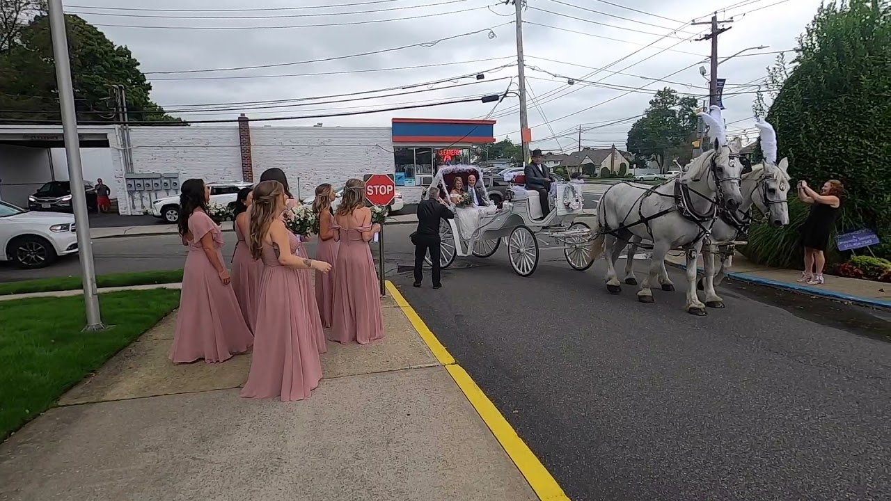 New York Wedding Horse Carriage Rentals provides a Fairy-Tale Royal Wedding Theme!