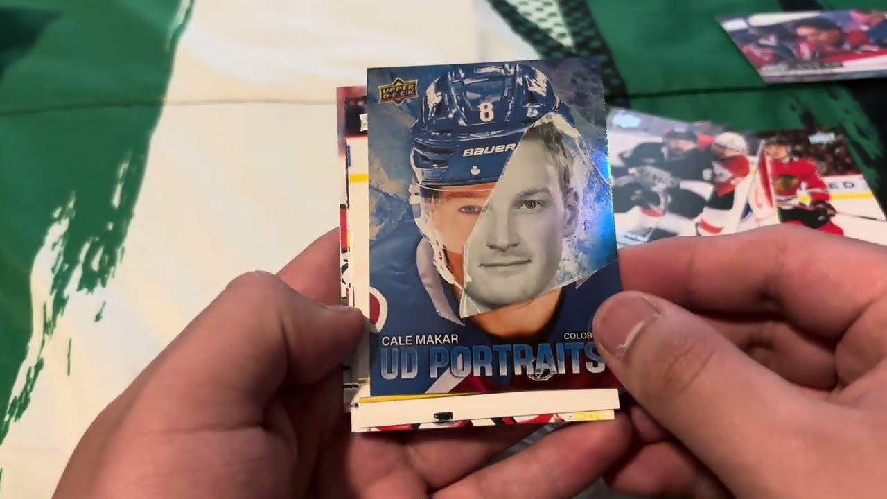I opened hockey cards on Christmas🎄(My hockey card collection: Episode 3)