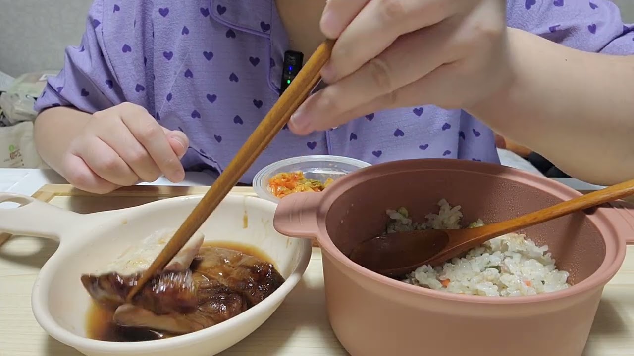잠깐 쉬어가요~ | 스위트 어니언 & 데리야끼맛 닭가슴살, 다이어트 곤약 볶음밥 먹방 (무자막)