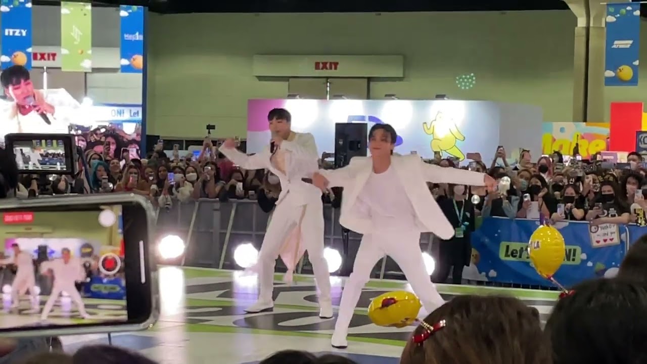 에이티즈 Ateez Sector 1 KCON LA 22 TIME TO [ DANCE WooSan KCON SQUARE 8/20/22 Part 2