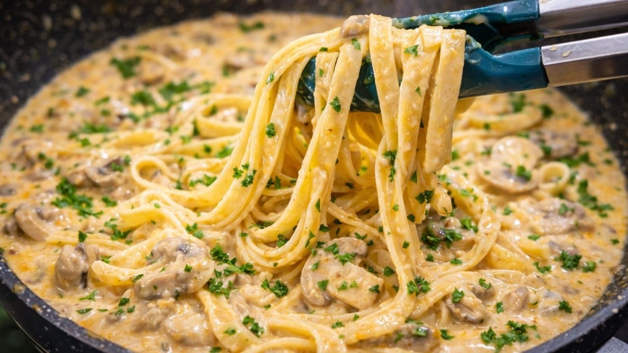 The Coziest Creamy Mushroom Pasta You’ll Want Again and Again