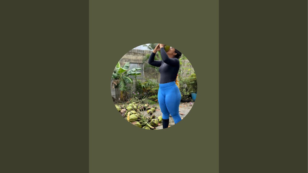 La Chica Del Coco  está en vivo