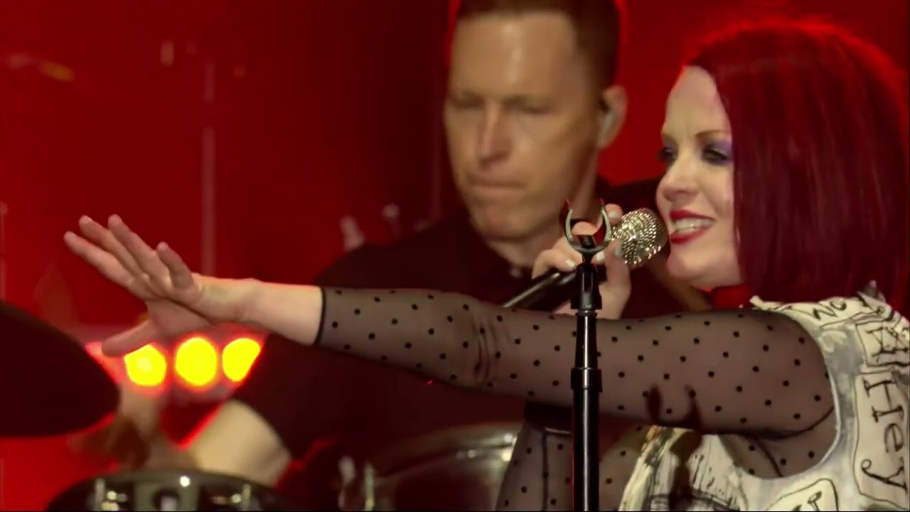 GARBAGE // 2019-06-15 Isle of Wight Festival - Parade