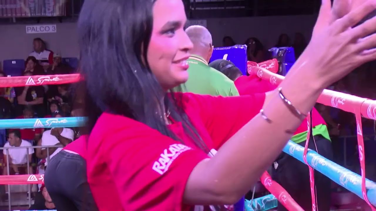 Jes&uacute;s V&aacute;zquez Vs. Ignacio 'Kinito' Peralta en el peso welter. Pelea celebrada el 6 de diciembre