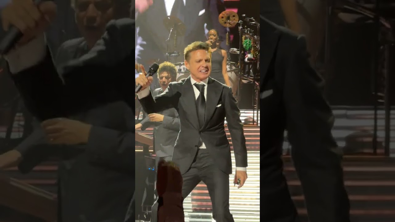 Luis Miguel Uptempo Medley Segundo Fila San Antonio Texas May 11, 2024