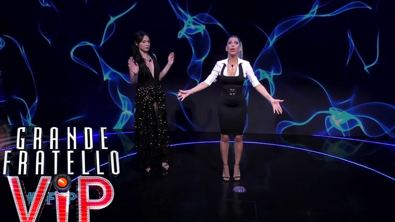 Grande Fratello VIP - La discussione tra Martina Nasoni e Oriana Marzoli