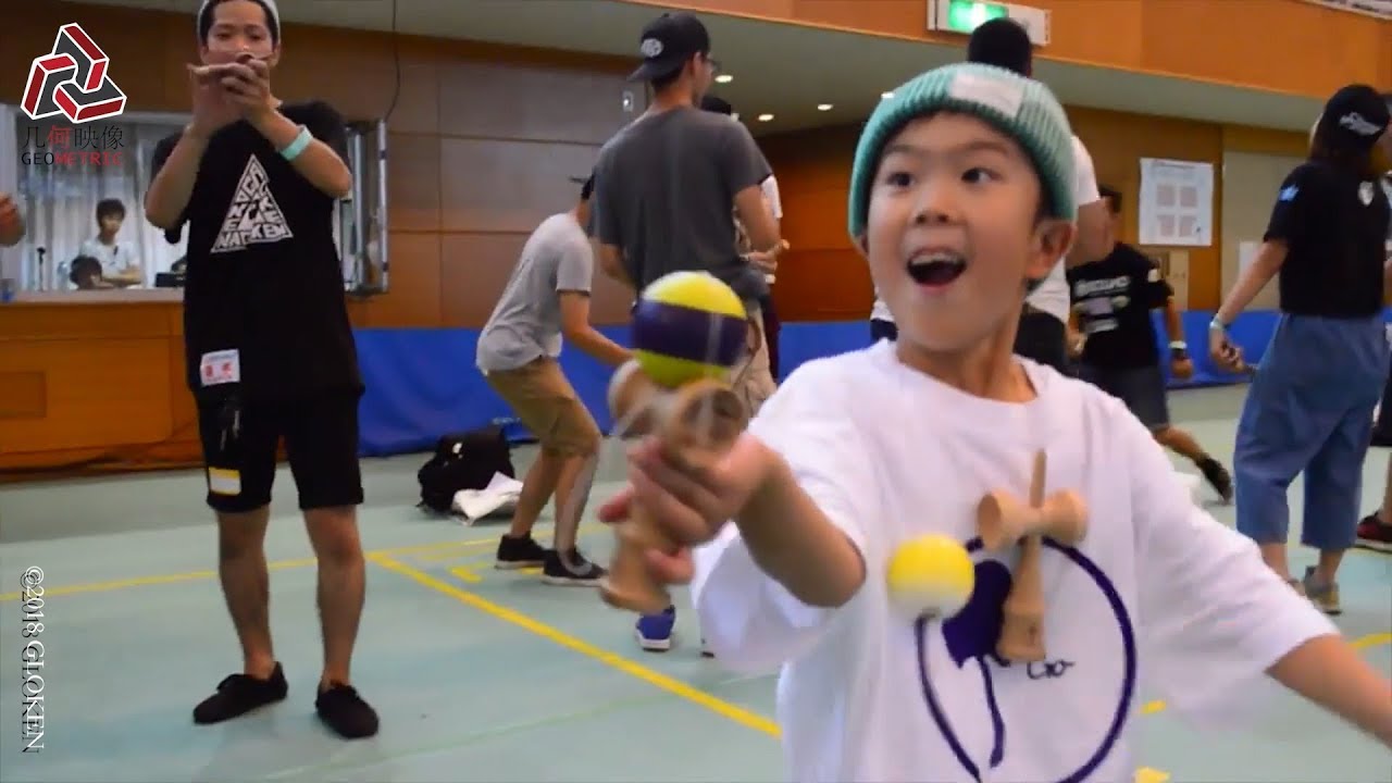 Kendama: Traditional Japanese Skill Toy can Play Thousands of Tricks |剑玉：时尚单品还是孩童玩具？都说只有耐得住寂寞的人才能玩通它