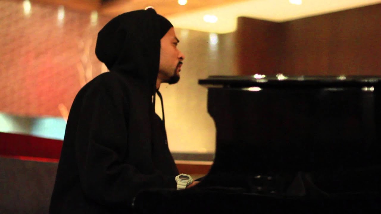 BOHEMIA playing piano - lag ja gale by Lata Mangeshkar. (Must See)
