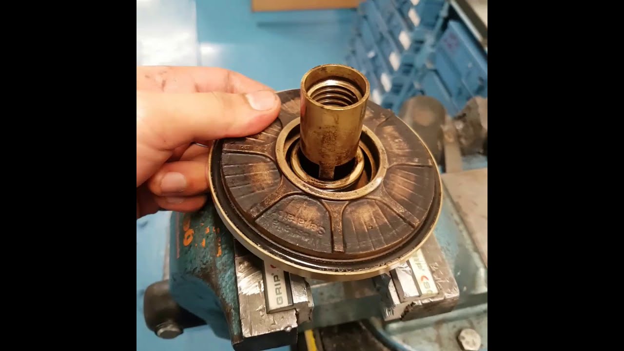 Westfalia Purifier Bearing and O-rings replacement 2/3