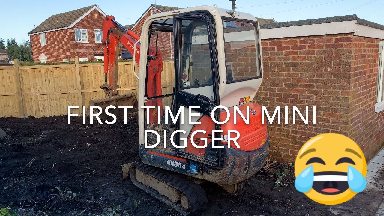 Mini Digger at Home First time with a Kubota 1.5T DIY at Home Part 1