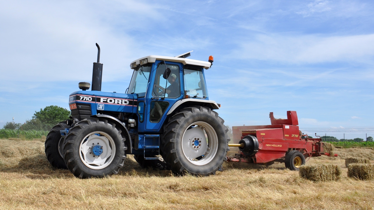 Ford 7710 & New Holland 376 - hooi persen