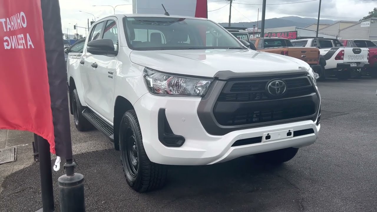 2021 Toyota Hilux SR with 38,000kms* HD Virtual tour for Tanasha and Daniel!