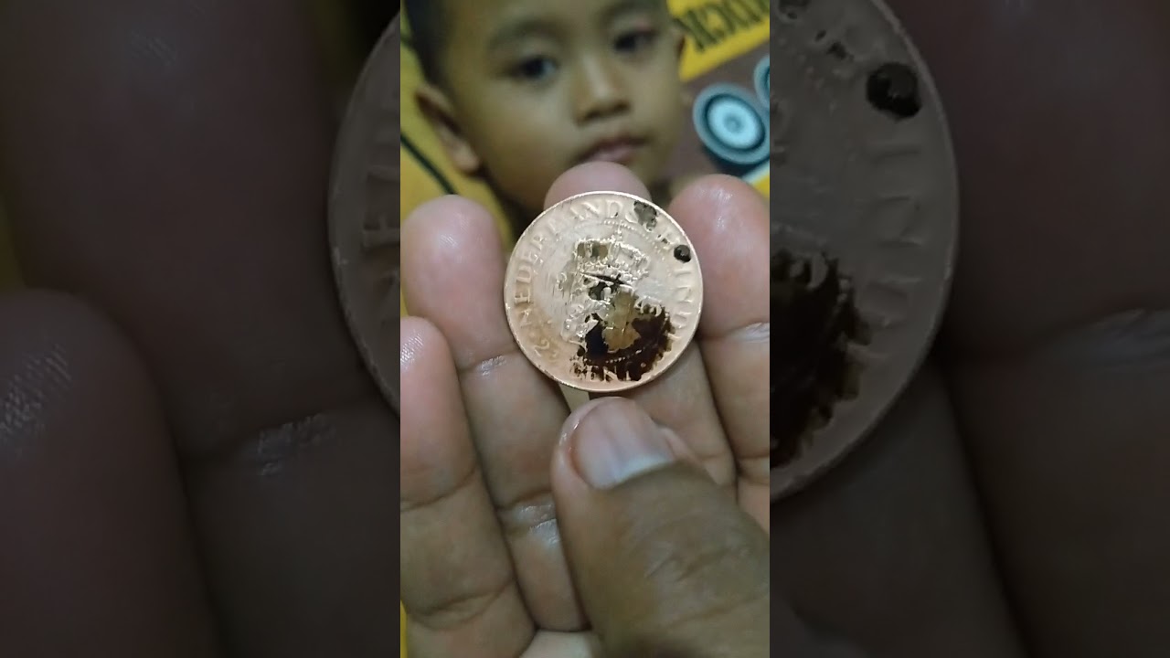 Anak kecil dikerok tidak menangis