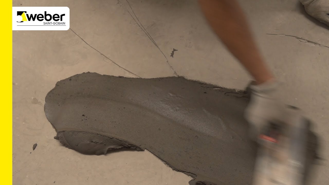 Cómo reparar pequeñas fisuras y coqueras en un pavimento