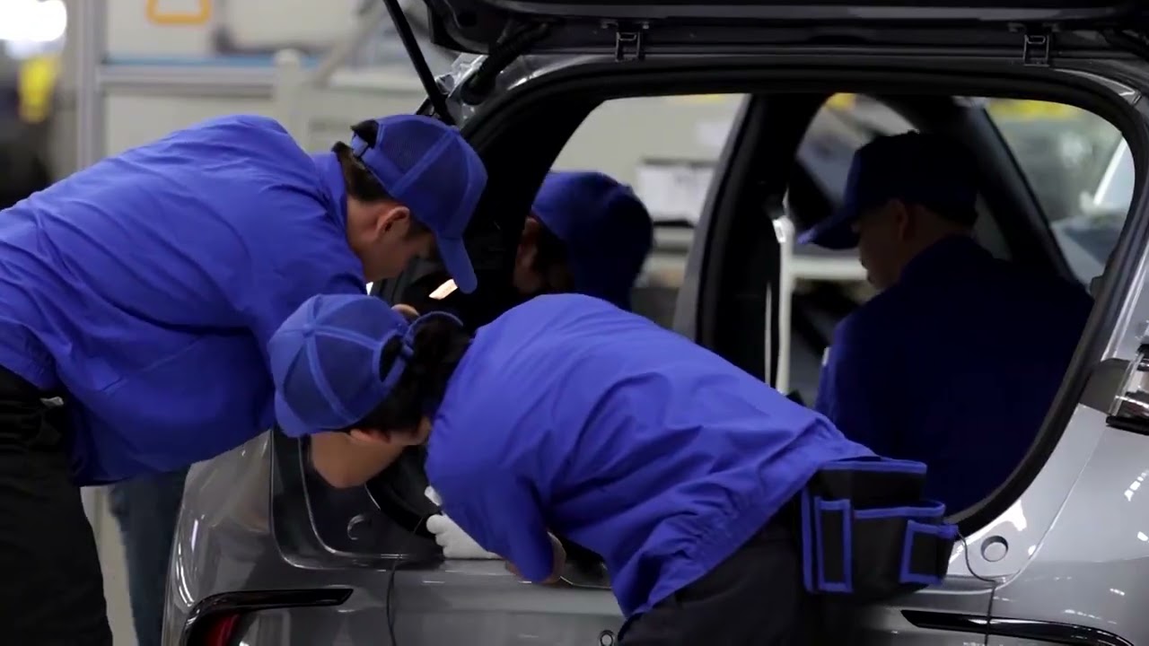 Продажи автомобилей BYD снова упали в марте.