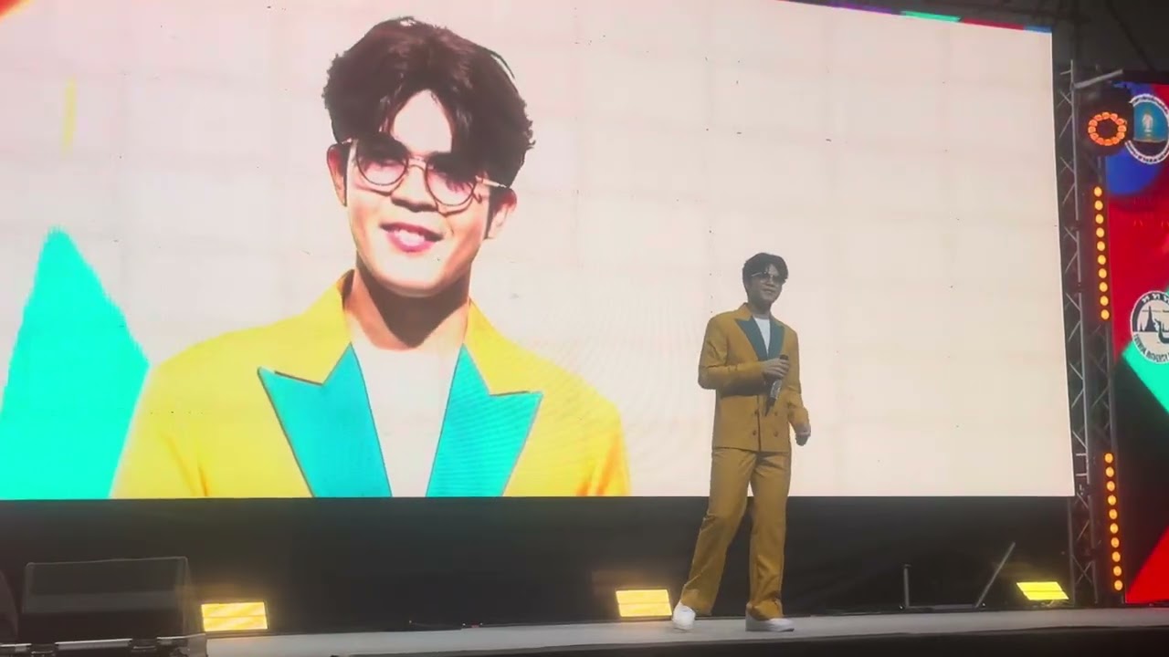 คลิปเต็ม งานศูนย์สิริกิติ์28.3.68