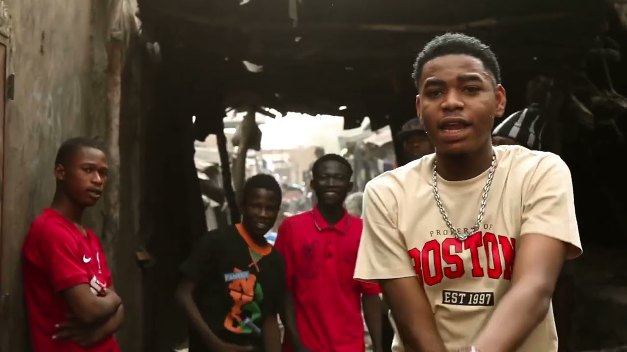 Lolo Che - Vikivaka Boy (Clip Officiel)