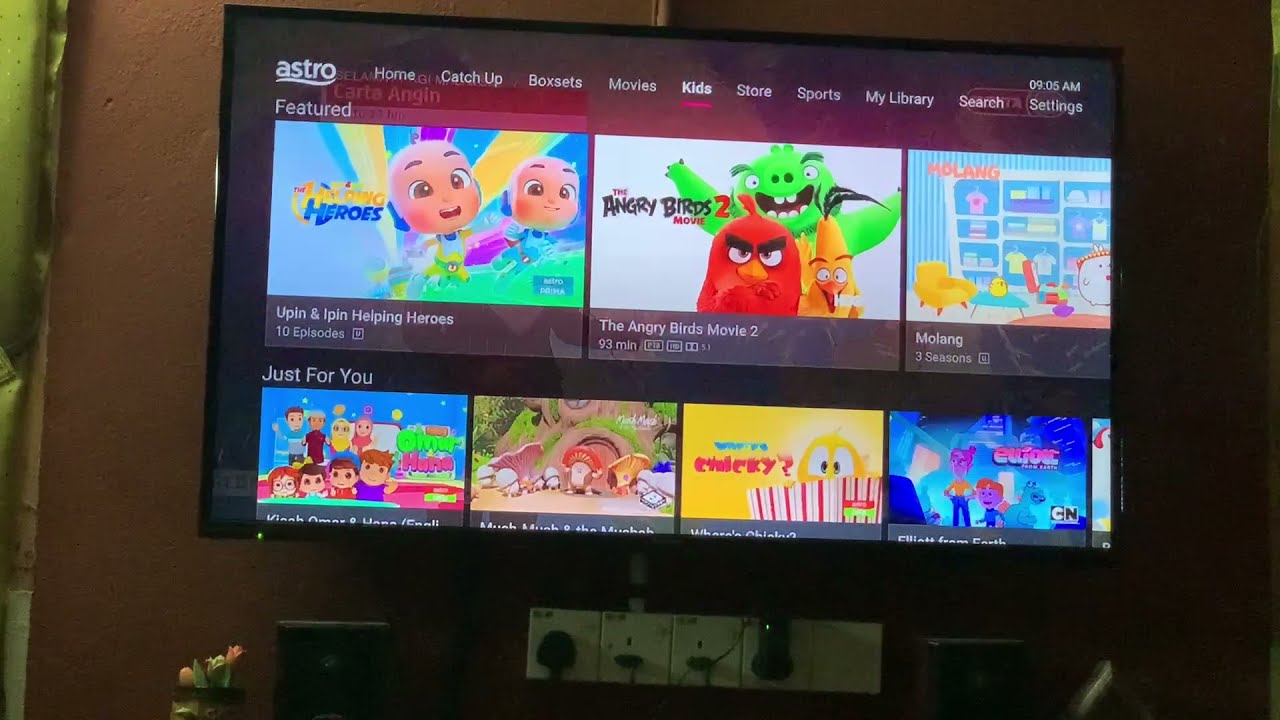 Astro Ultra Box interface on your TV