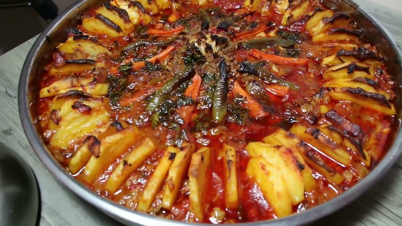 Blumenkohl Hackfleisch im Ofen mit Kartoffeln Reste zu einem Genuss verwerten