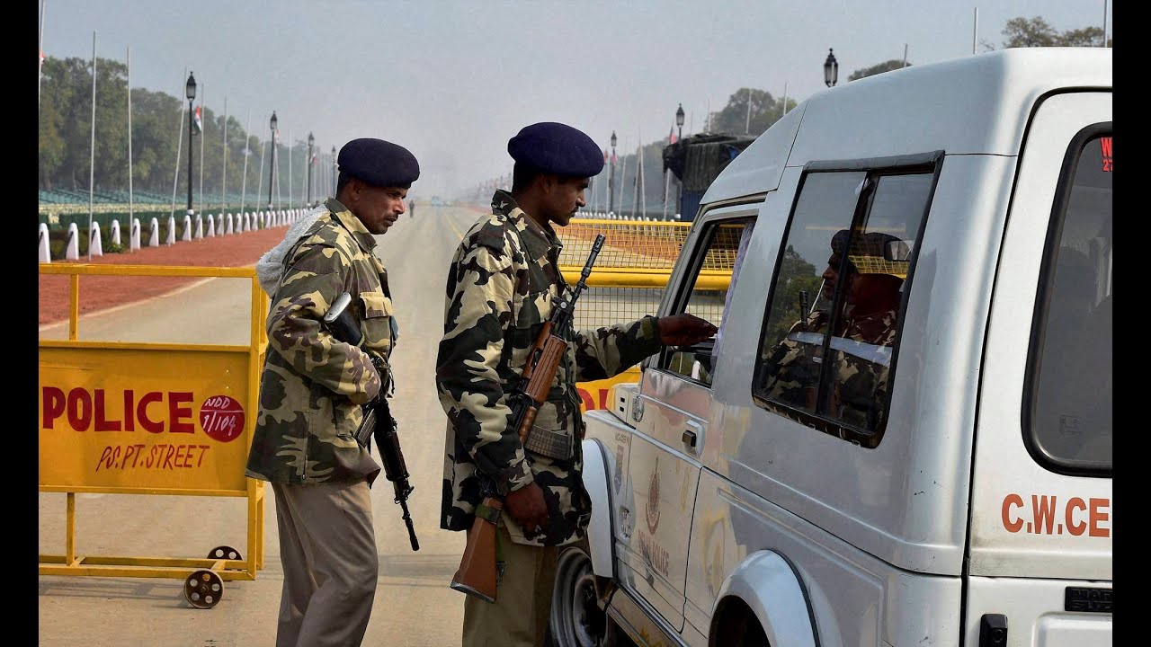 ACB nabs Delhi cop for accepting bribe