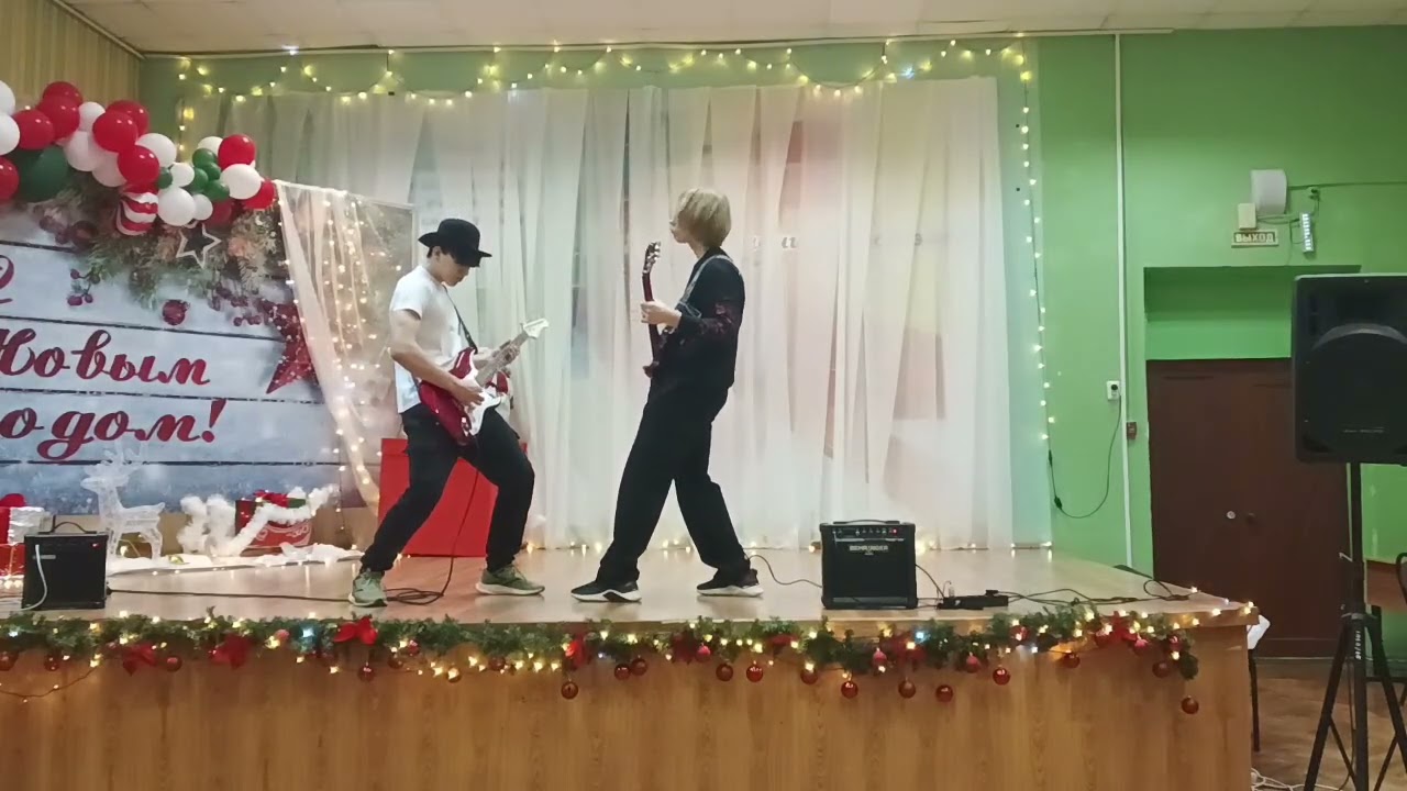 METALLICA - SEEK AND DESTROY IN RUSSIAN SCHOOL