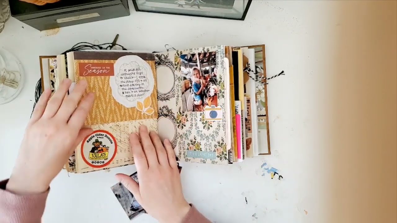 Completed junk journal flip through (fall 2022)
