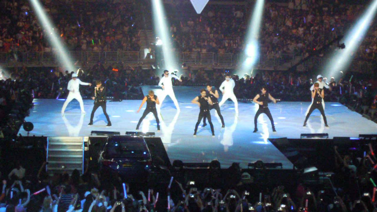 (Fan Cam) SHINHWA - Hey, Come On! (from KCON 2015 Mnet Countdown Concert #2)
