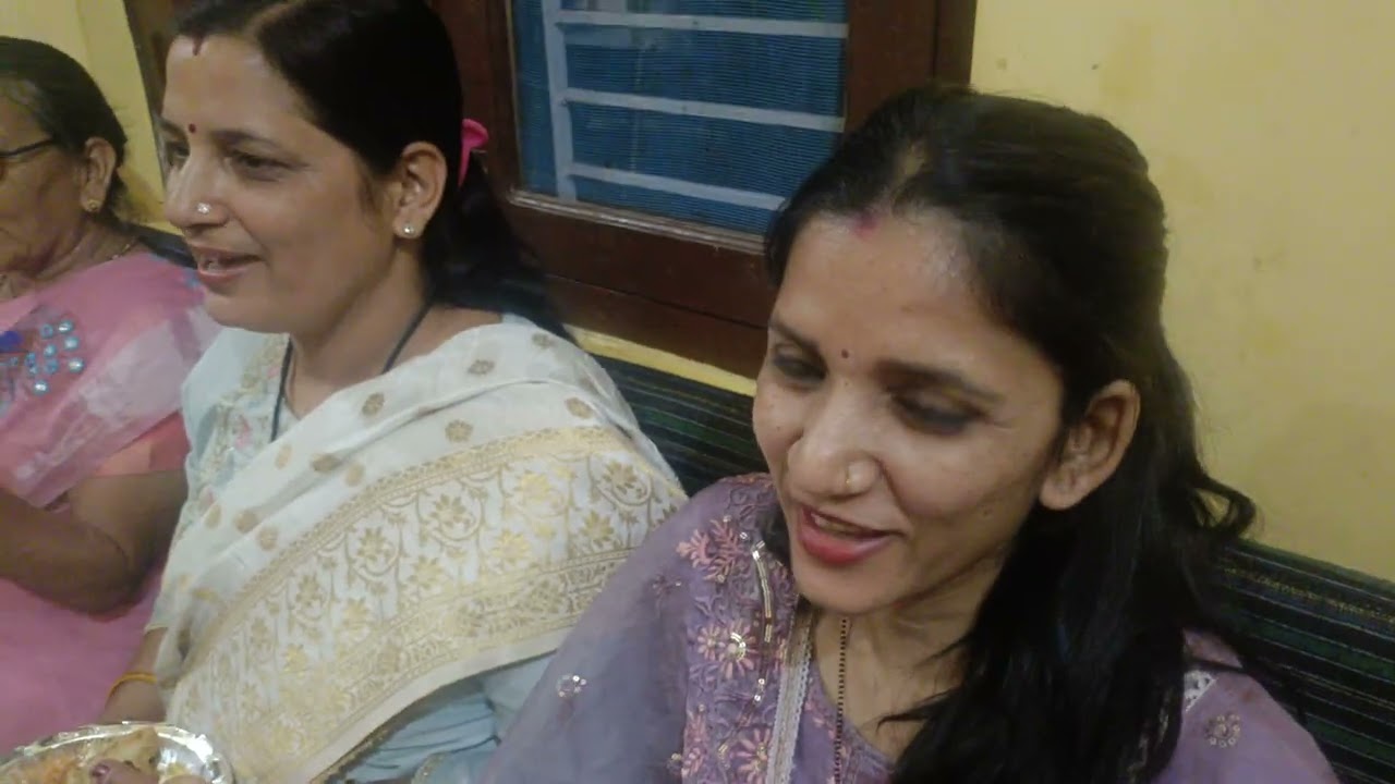 हम आज बर्थडे में गए हुए हैं