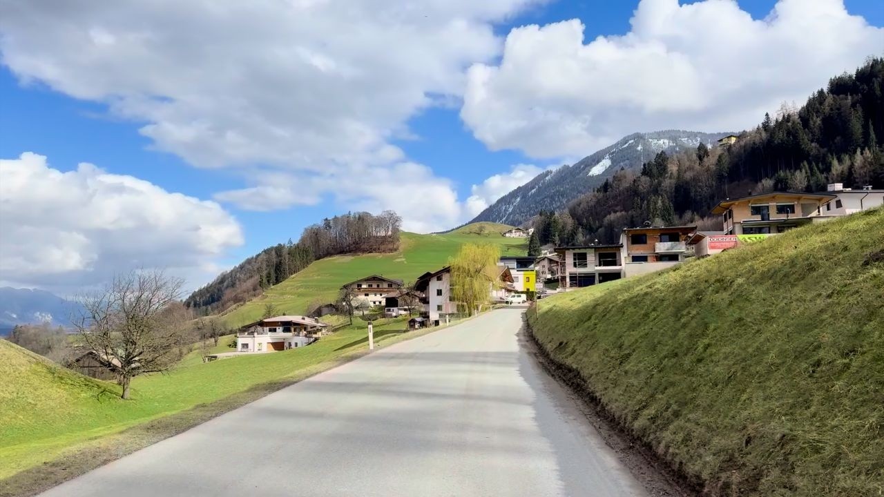 🇦🇹Scenic Alpine Drive | Down to Schwaz in Tirol, Austria | 4K HDR