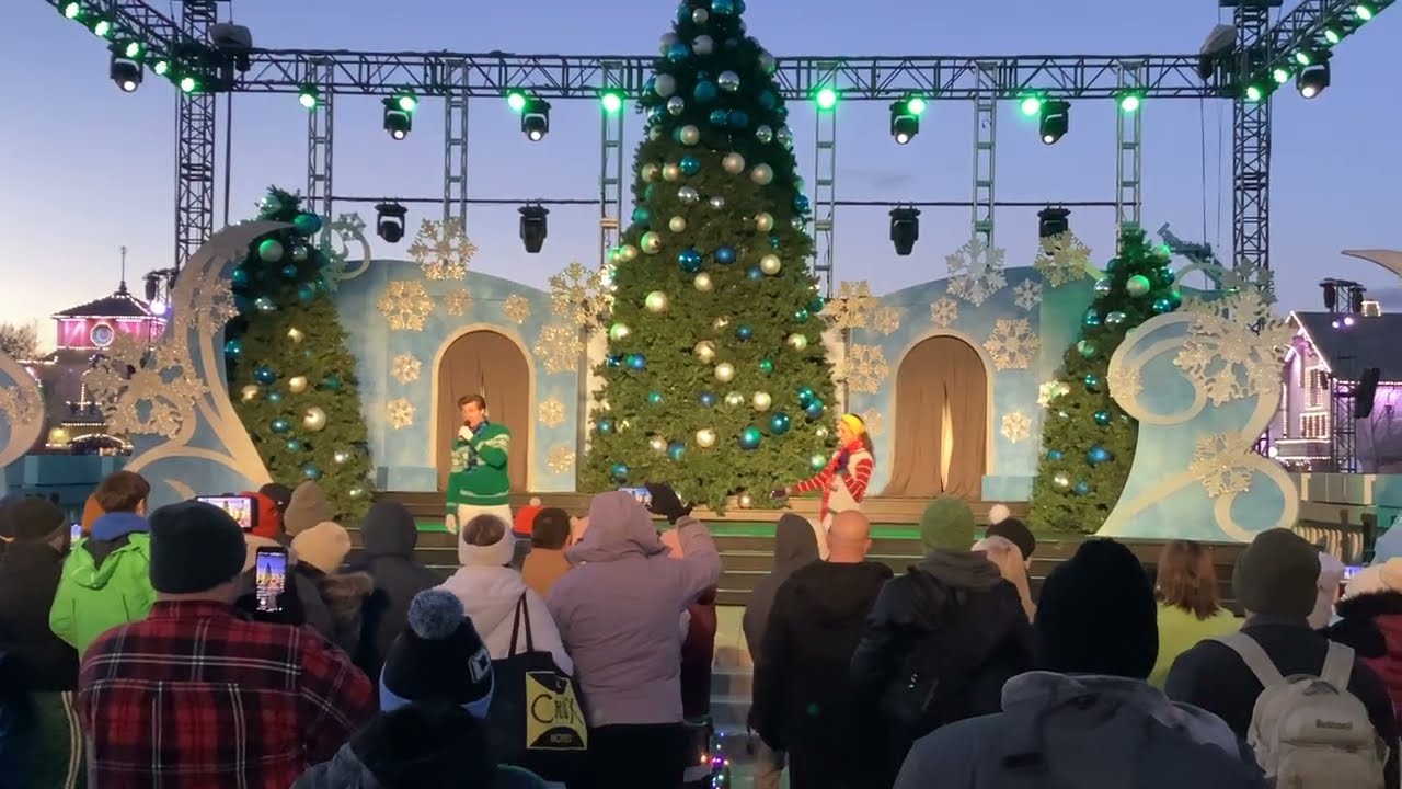 Церемония открытия Зимнего фестиваля Kings Island 2025