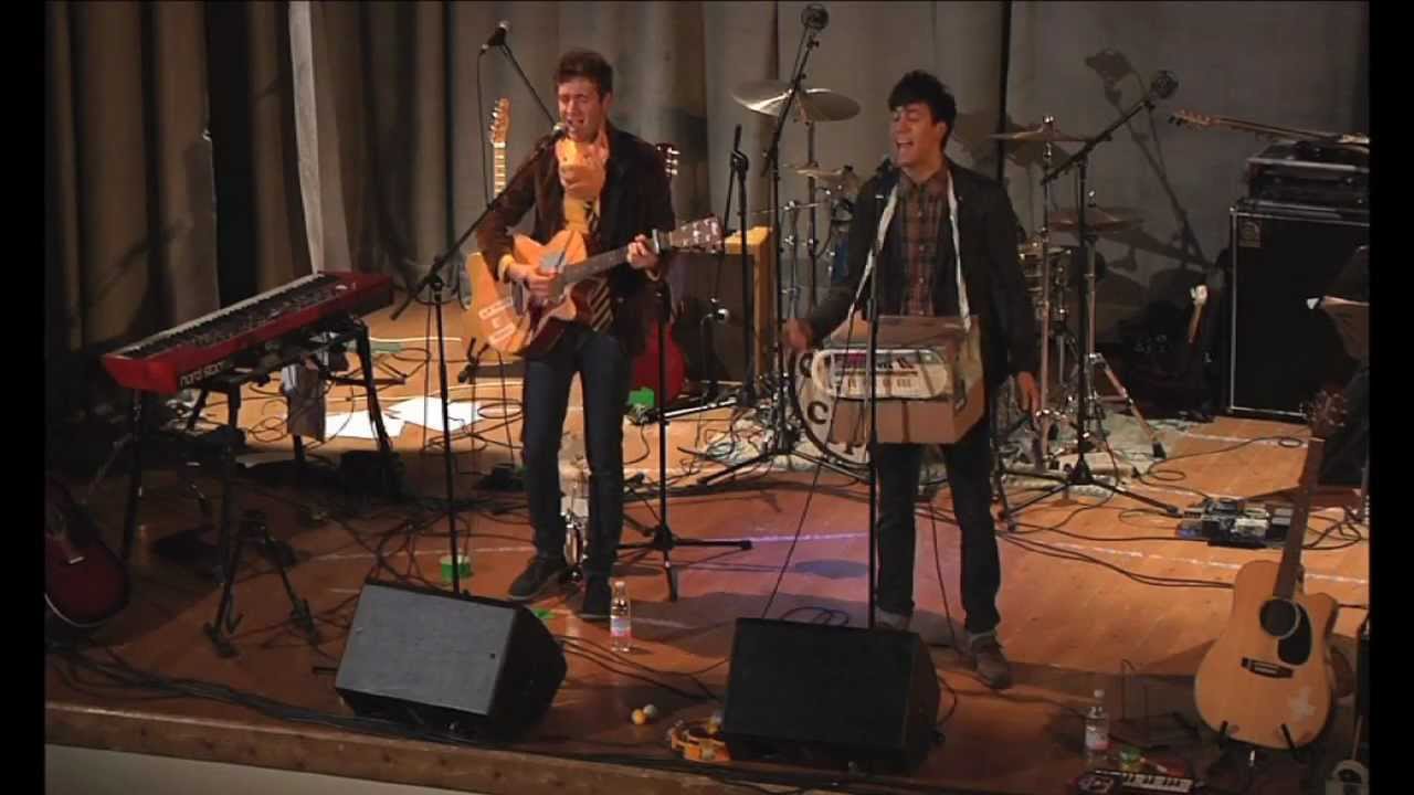 Cecco e Cipo - Buonanotte Sua Maestà (LIVE)